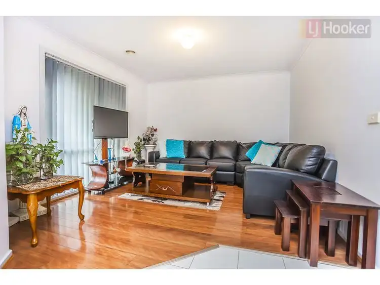 Second view of Homely house listing, 6 Gathray Court, Roxburgh Park VIC 3064