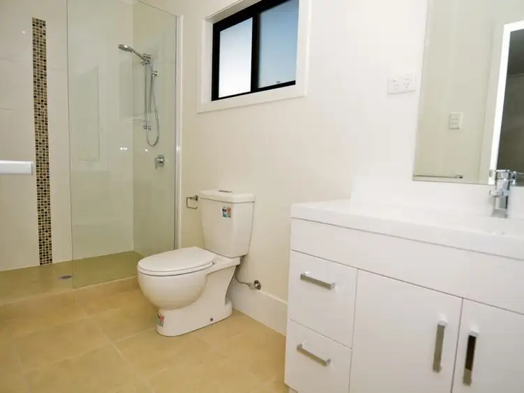 Seventh view of Homely house listing, 5 Ivers Place, Emerald QLD 4720