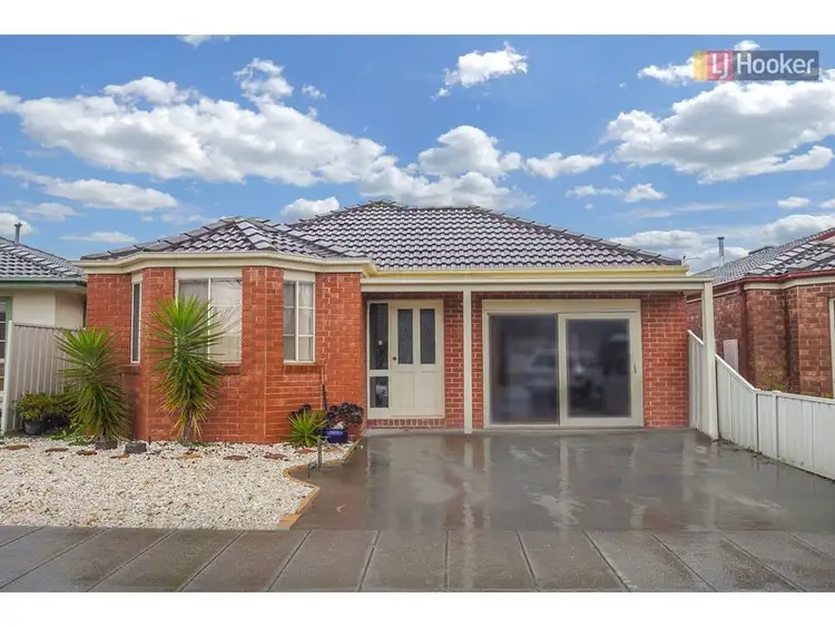 28 Waterford Avenue, Craigieburn VIC 3064