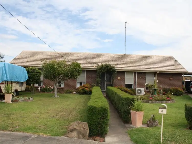 8 Moon Court, Bairnsdale VIC 3875