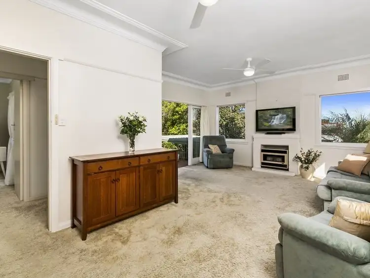 Third view of Homely house listing, 6 Veterans Parade, Collaroy Plateau NSW 2097