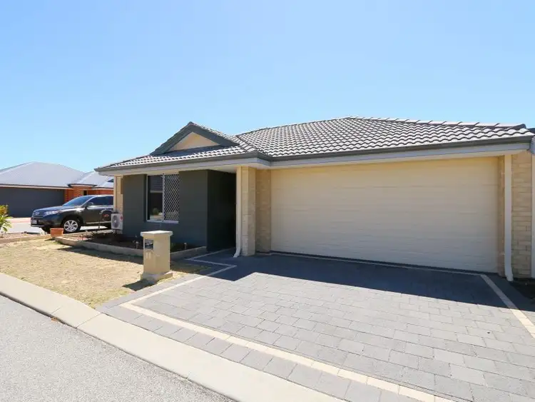 11/11 Hazlett Way, Canning Vale WA 6155