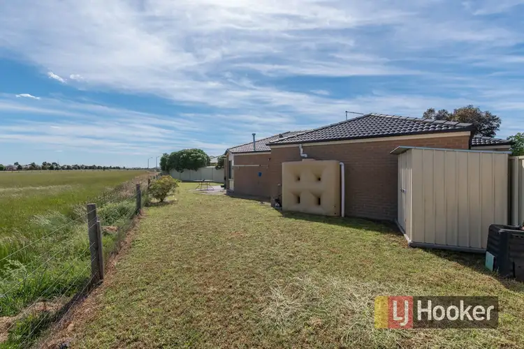 Fifth view of Homely house listing, 4 Belvedere Drive, Pakenham VIC 3810