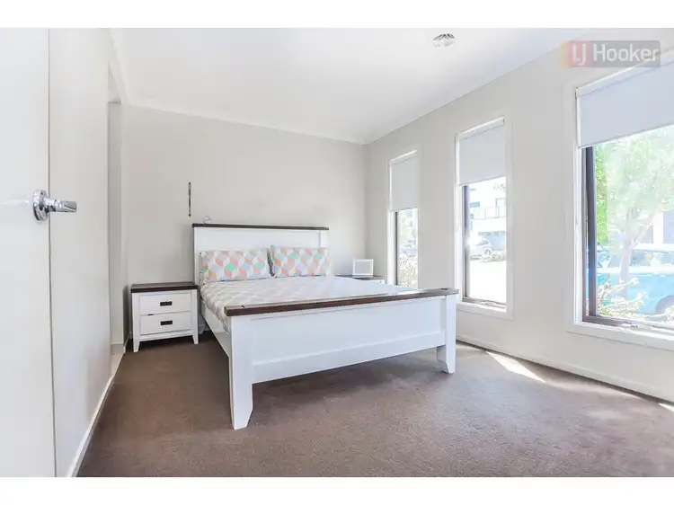 Seventh view of Homely house listing, 35 Daymar Circuit, Craigieburn VIC 3064