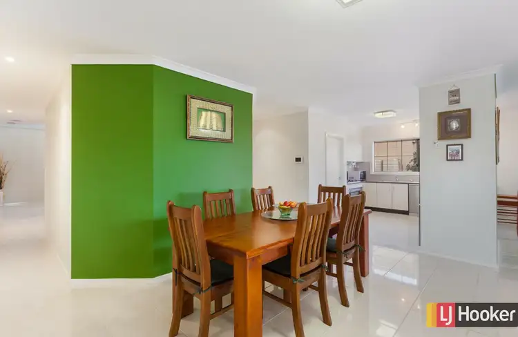 Fifth view of Homely house listing, 10 Craig Parry Drive, Hidden Valley VIC 3756