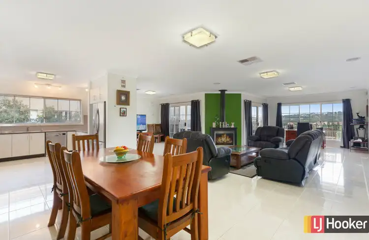 Sixth view of Homely house listing, 10 Craig Parry Drive, Hidden Valley VIC 3756