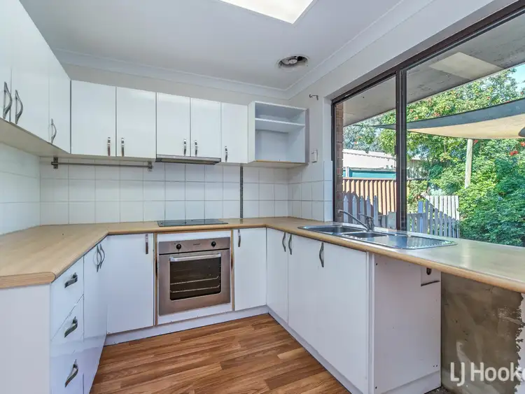 Second view of Homely house listing, 5 Ningaloo Way, Thornlie WA 6108