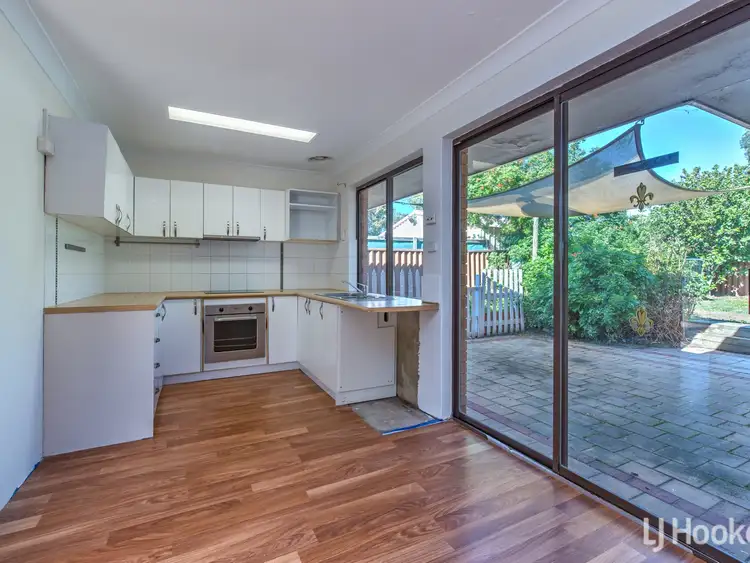 Third view of Homely house listing, 5 Ningaloo Way, Thornlie WA 6108