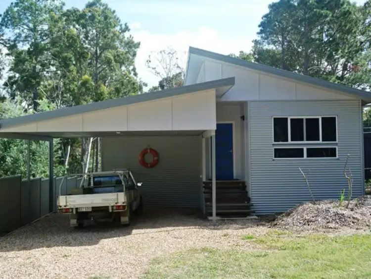 21 Alexander Street, Macleay Island QLD 4184
