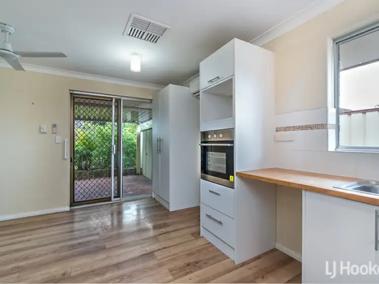 Fifth view of Homely house listing, 8 Mintern Court, Thornlie WA 6108