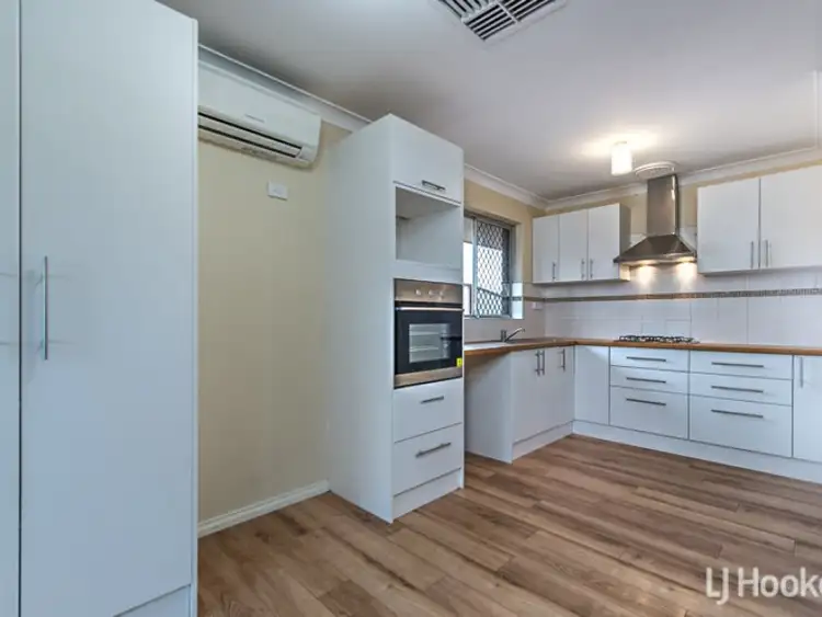 Sixth view of Homely house listing, 8 Mintern Court, Thornlie WA 6108