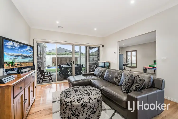 Fifth view of Homely house listing, 6 Winneke Way, Pakenham VIC 3810