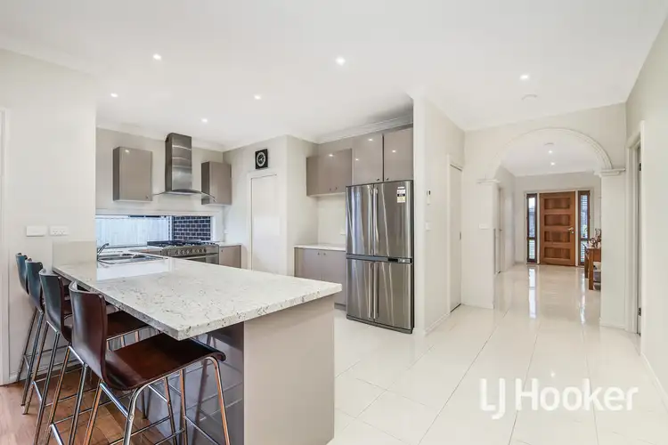 Sixth view of Homely house listing, 6 Winneke Way, Pakenham VIC 3810
