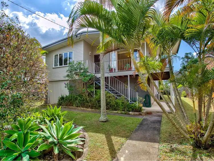 11 Doulton Street, Stafford Heights QLD 4053