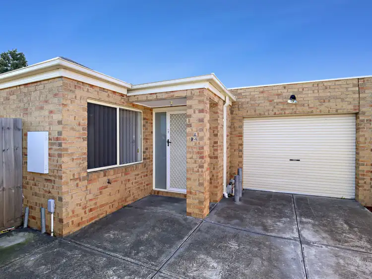 2/94 Rokewood Crescent, Meadow Heights VIC 3048