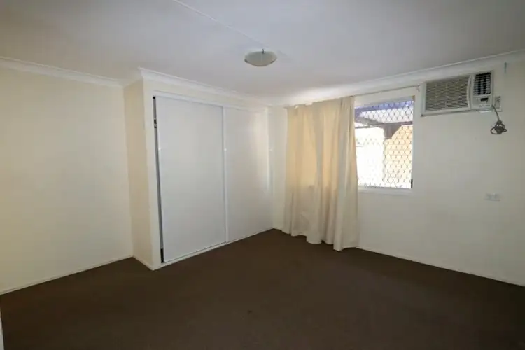 Sixth view of Homely house listing, 9 Diamond Avenue, Emerald QLD 4720