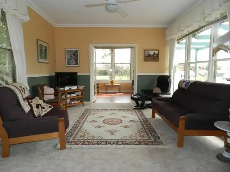 Second view of Homely house listing, 9 Warde Street, Bairnsdale VIC 3875