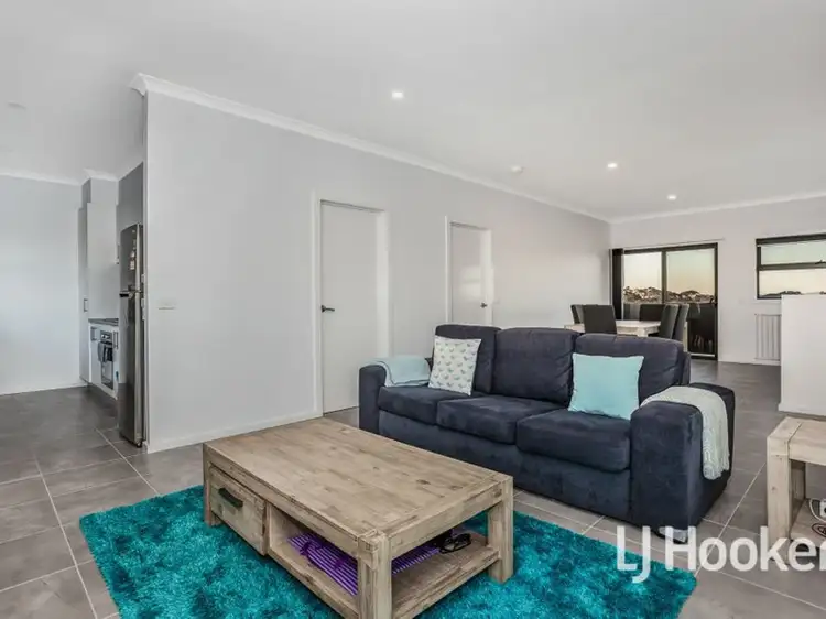 Fifth view of Homely house listing, 20 Grandvista Crescent, Cranbourne West VIC 3977