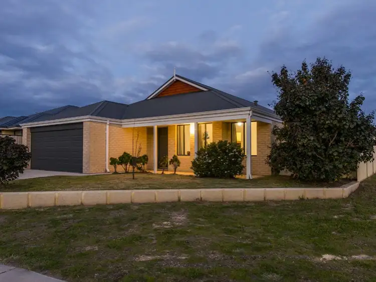 2 Quokka Street, Wattle Grove WA 6107