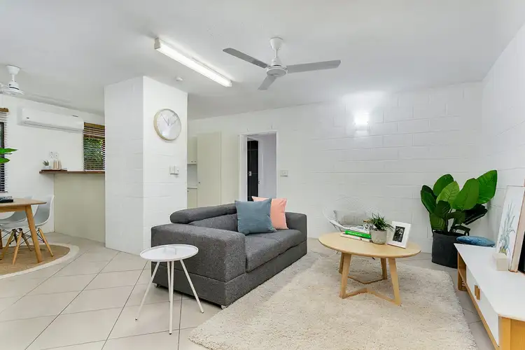 4/235 Mcleod Street, Cairns North QLD 4870