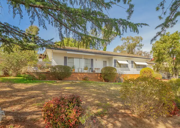 15 Henderson Street, Cowra NSW 2794