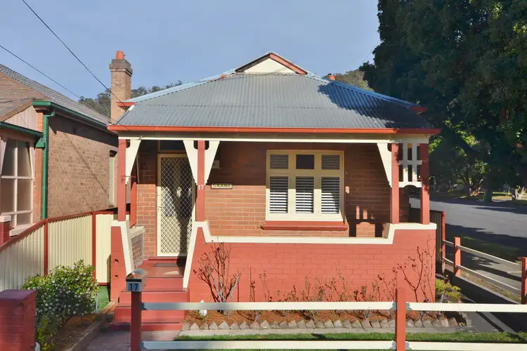 17 Atkinson Street, Lithgow NSW 2790