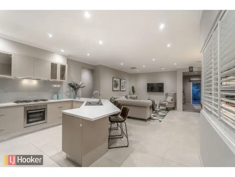 Fifth view of Homely house listing, 22 Madison Drive, Craigieburn VIC 3064