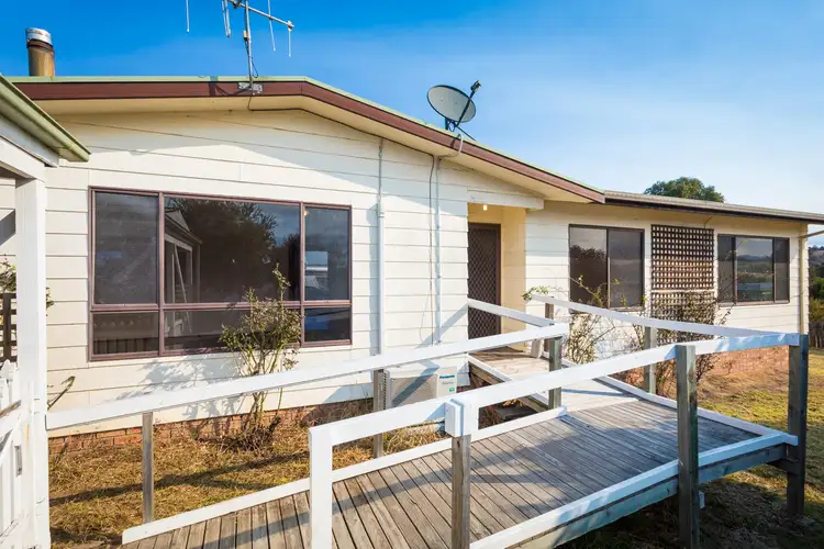 83 Valley Street, Bega NSW 2550