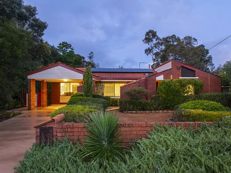 27 Kadina Road, Gooseberry Hill WA 6076