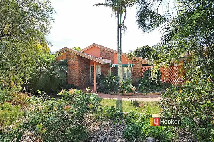 16 Wyara Court, Petrie QLD 4502