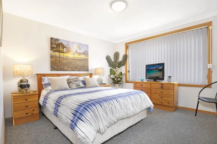 Fifth view of Homely villa listing, 1/17 Karbo Street, Figtree NSW 2525