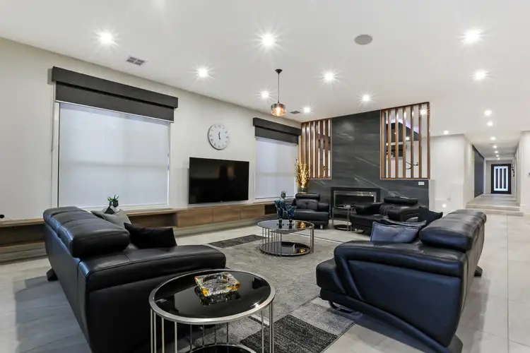 Second view of Homely house listing, 5 Evolve Esplanade, Wollert VIC 3750