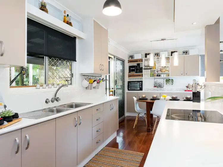 Second view of Homely house listing, 3 Dawn Crescent, Thornlands QLD 4164
