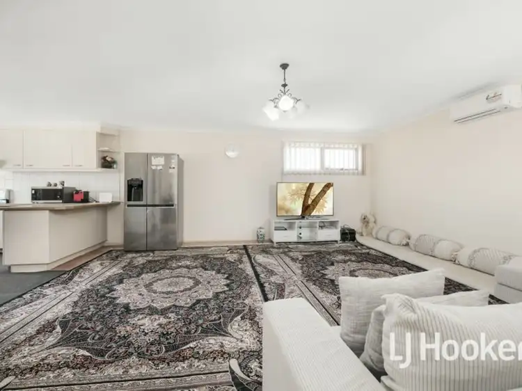 Fifth view of Homely unit listing, 2/77 Oaktree Drive, Hampton Park VIC 3976