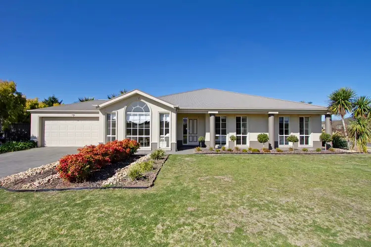 48 Mark Avenue, Sale VIC 3850