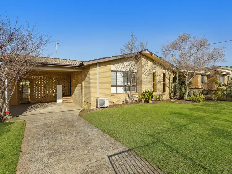 6 Dampier Boulevard, Killarney Vale NSW 2261