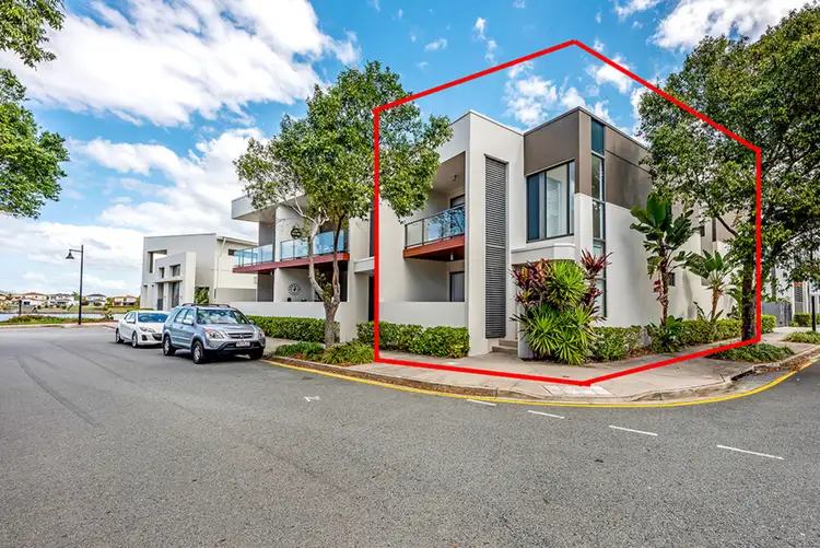 8/9 Moores Crescent, Varsity Lakes QLD 4227