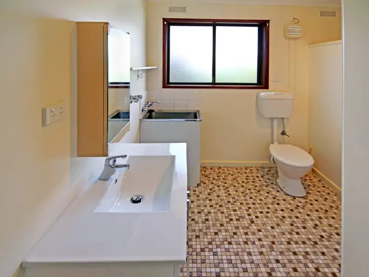 Sixth view of Homely unit listing, Unit 2/39 Barkly Street, Benalla VIC 3672