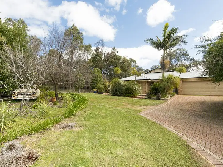 5 Hobbit Glade, Mundaring WA 6073