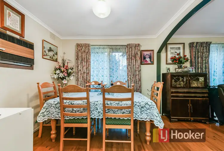 Fifth view of Homely house listing, 48 Ravenhill Crescent, Endeavour Hills VIC 3802