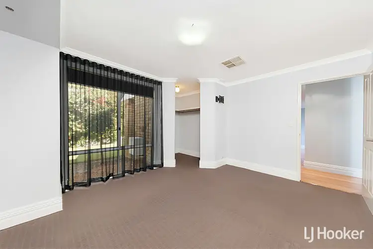 Sixth view of Homely house listing, 2 Harwood Rise, Leeming WA 6149