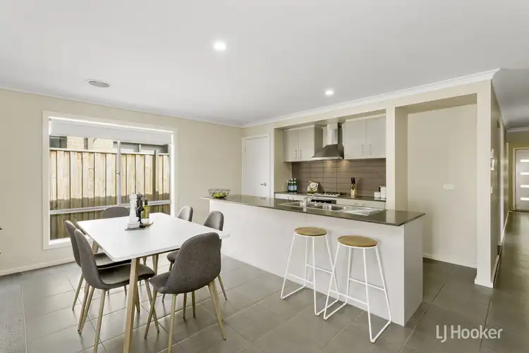 Second view of Homely house listing, 6 Warren Place, Truganina VIC 3029