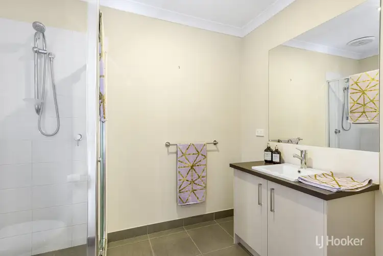 Fifth view of Homely house listing, 6 Warren Place, Truganina VIC 3029
