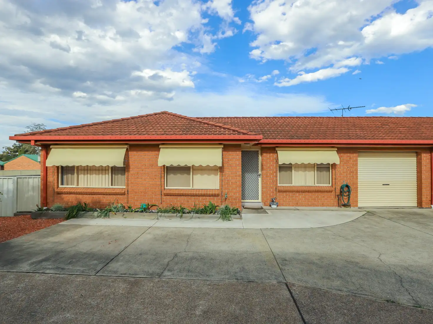 Main view of Homely unit listing, 2/13 Elwin Road, Raymond Terrace NSW 2324