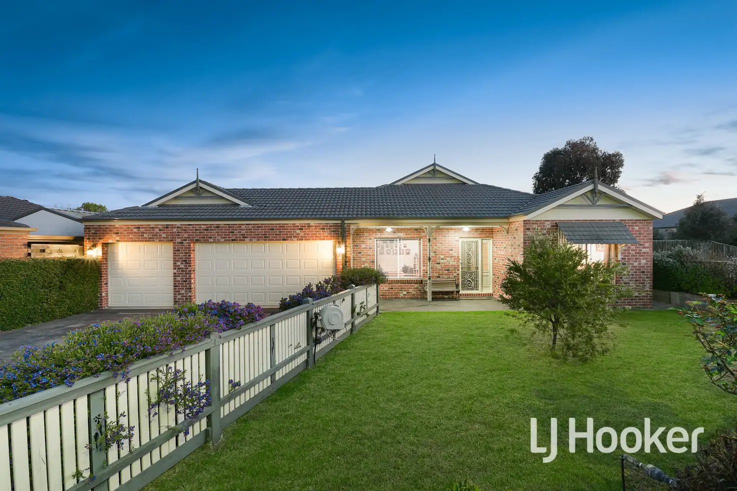 Main view of Homely house listing, 2 Karawun Walk, Pakenham VIC 3810
