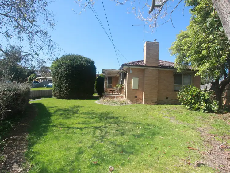Second view of Homely house listing, 10 Lantana Court, Frankston VIC 3199