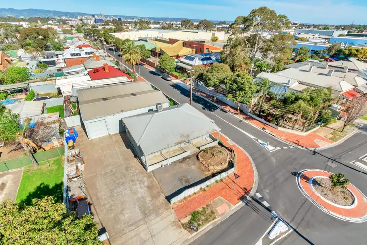 27 Wood Avenue, Brompton SA 5007