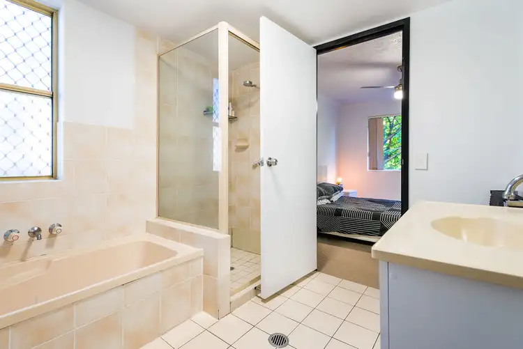 Sixth view of Homely unit listing, 5/35 Huth Street, Labrador QLD 4215