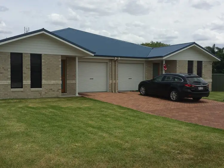 40 Bottlebrush Drive