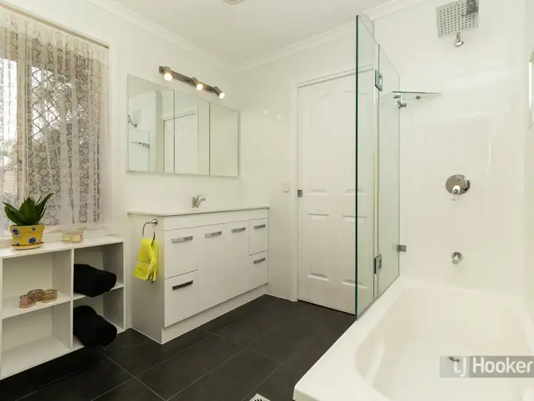 Second view of Homely house listing, 14 Fenwood Close, Boronia Heights QLD 4124